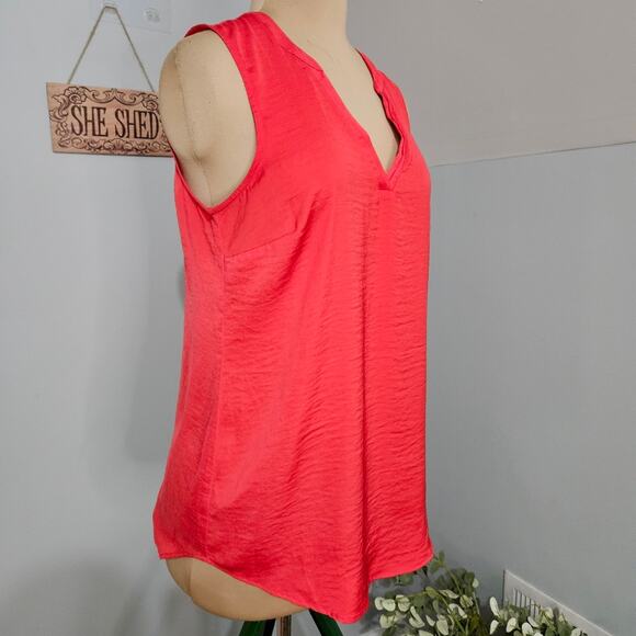 Cabi Coral Blouse Womens Medium Y Neck Lightweight Orange Career Sleeveless - Picture 3 of 12